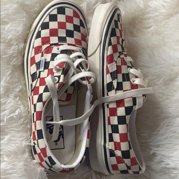 ♥️PRE-LOVED♥️1980's Vintage Checkered Vans - Picture 3 of 4